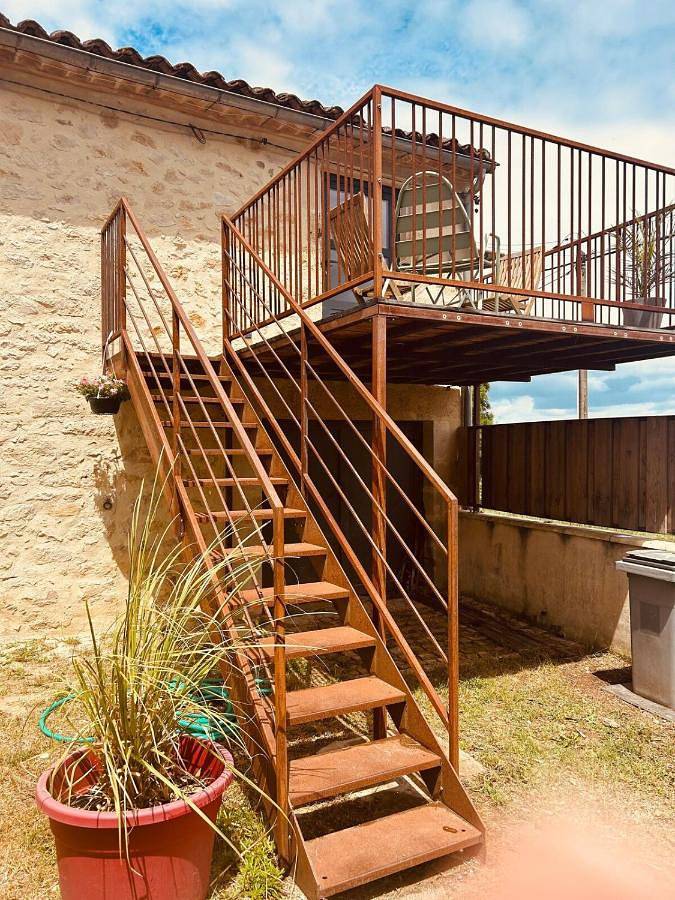 Gîte pour 2 personnes, avec Balcon ainsi que Terrasse et Vue à Le Pian-sur-Garonne