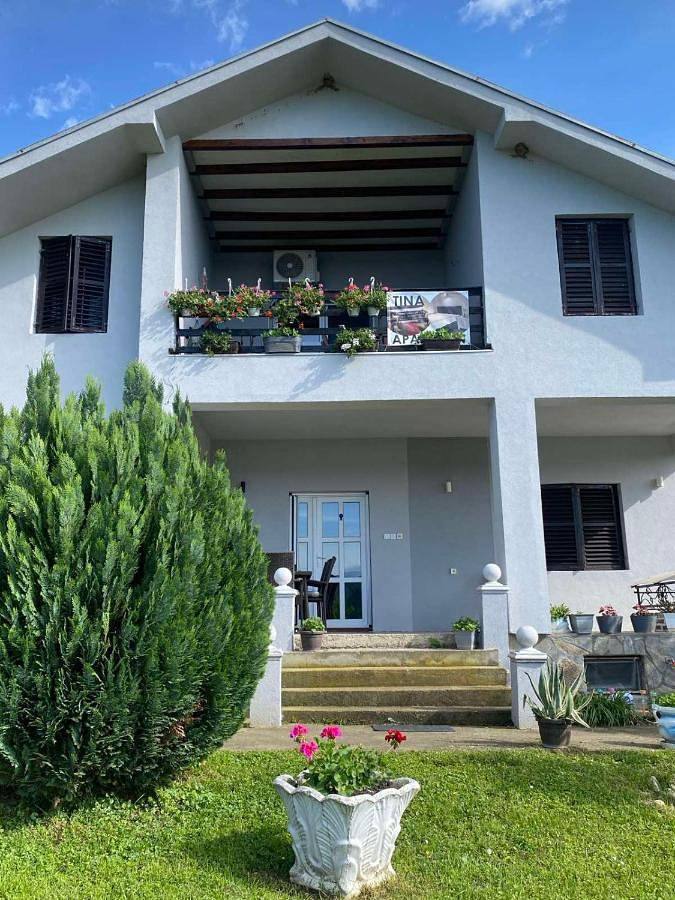 Gîte pour 4 personnes, avec terrasse à Kladovo - 2