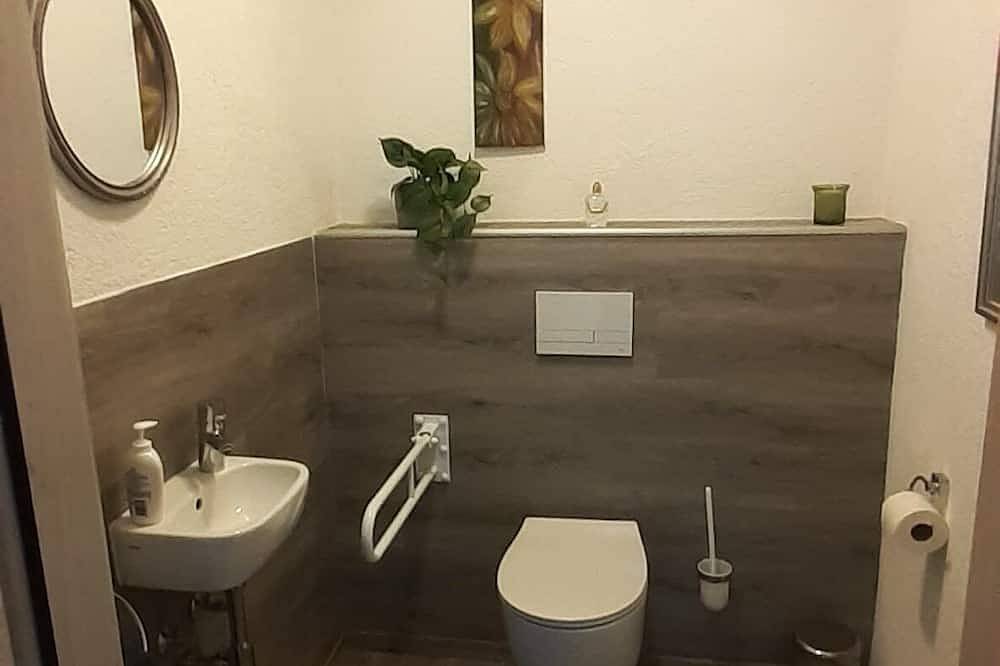 Ganze Wohnung, Moor&Meer 2 Komfort-Fewo m. Terrasse, rollstuhlgerecht, Hunde willkommen in Wiesmoor, Landkreis Aurich