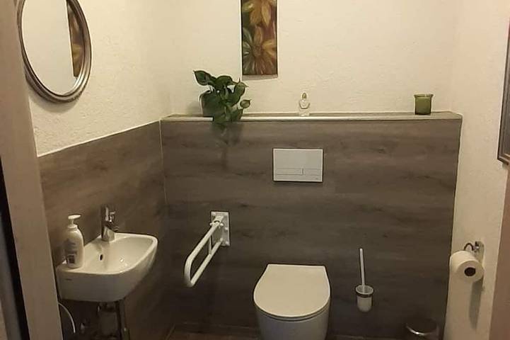 Ganze Wohnung, Moor&Meer 2 Komfort-FeWo m. Terrasse, rollstuhlgerecht, Hunde willkommen in Wiesmoor, Landkreis Aurich