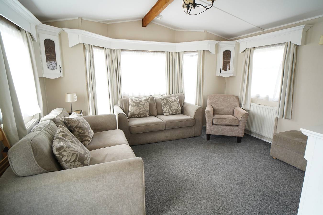 Caravan-Sleeps 5-Pets Ok-Parking-Linen Incl in Heacham, Norfolk Coast