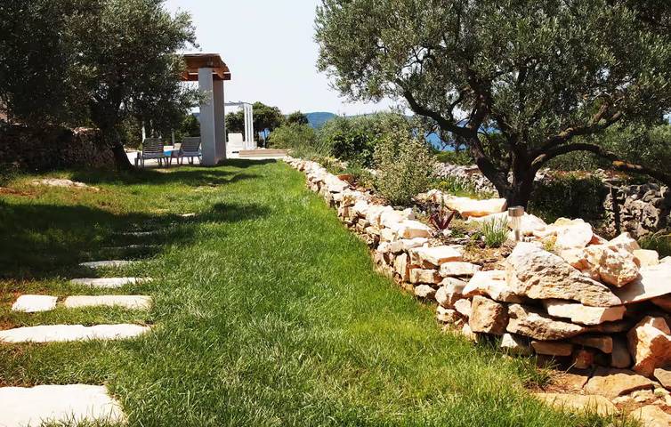 Villa pour 5 personnes, avec terrasse et jardin à Vela Luka - 3