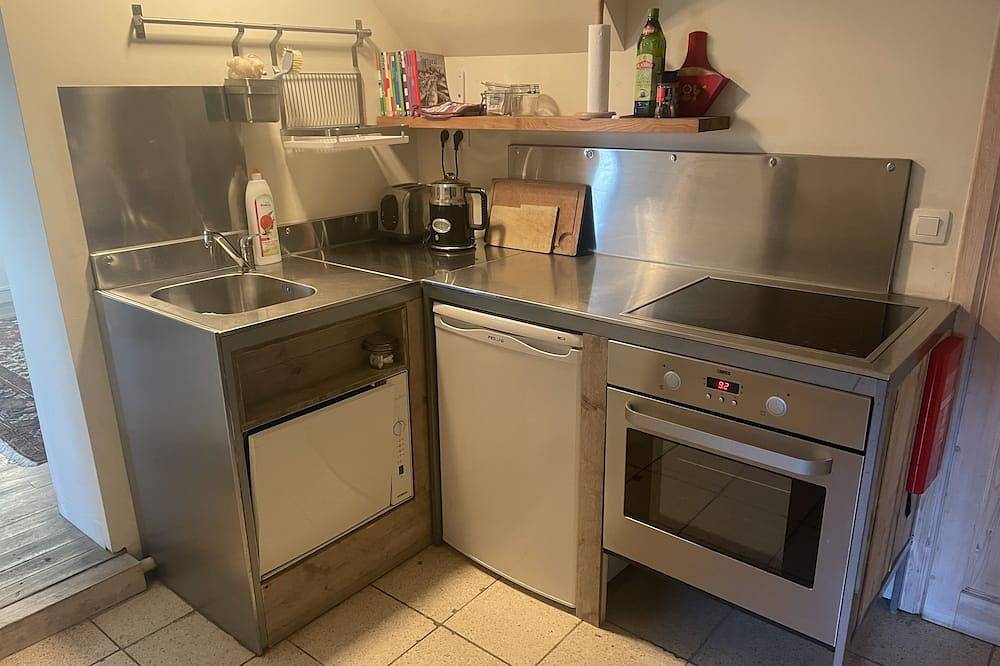 Guest house in Hill Country with sauna & hot tub and swimming pool (optional). in Dranouter, Heuvelland