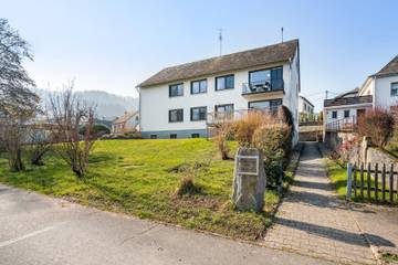 Ferienwohnung für 4 Personen, mit Garten und Balkon in Schweich an der Römischen Weinstraße