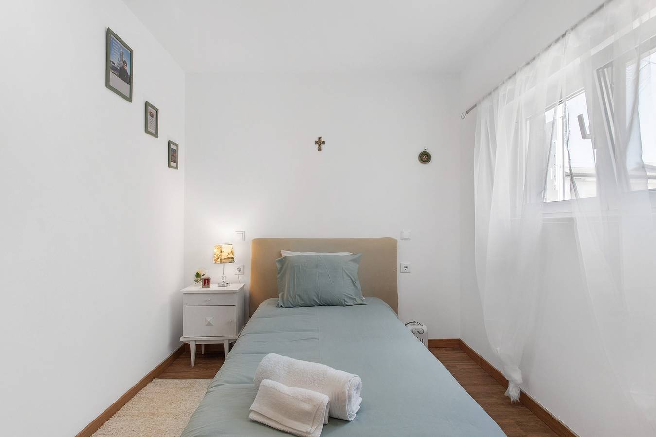 Quarto 'Santo Carlo Acutis' com terraço partilhado, jardim partilhado e acesso Wi-Fi in Fátima, Distrito de Santarém