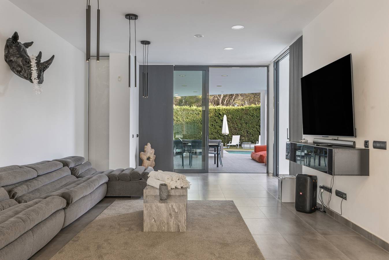 Casa Vacacional 'Maribiza' con Vistas al Mar, Wi-Fi y Aire Acondicionado in Cala Llenya, Santa Eulària des Riu