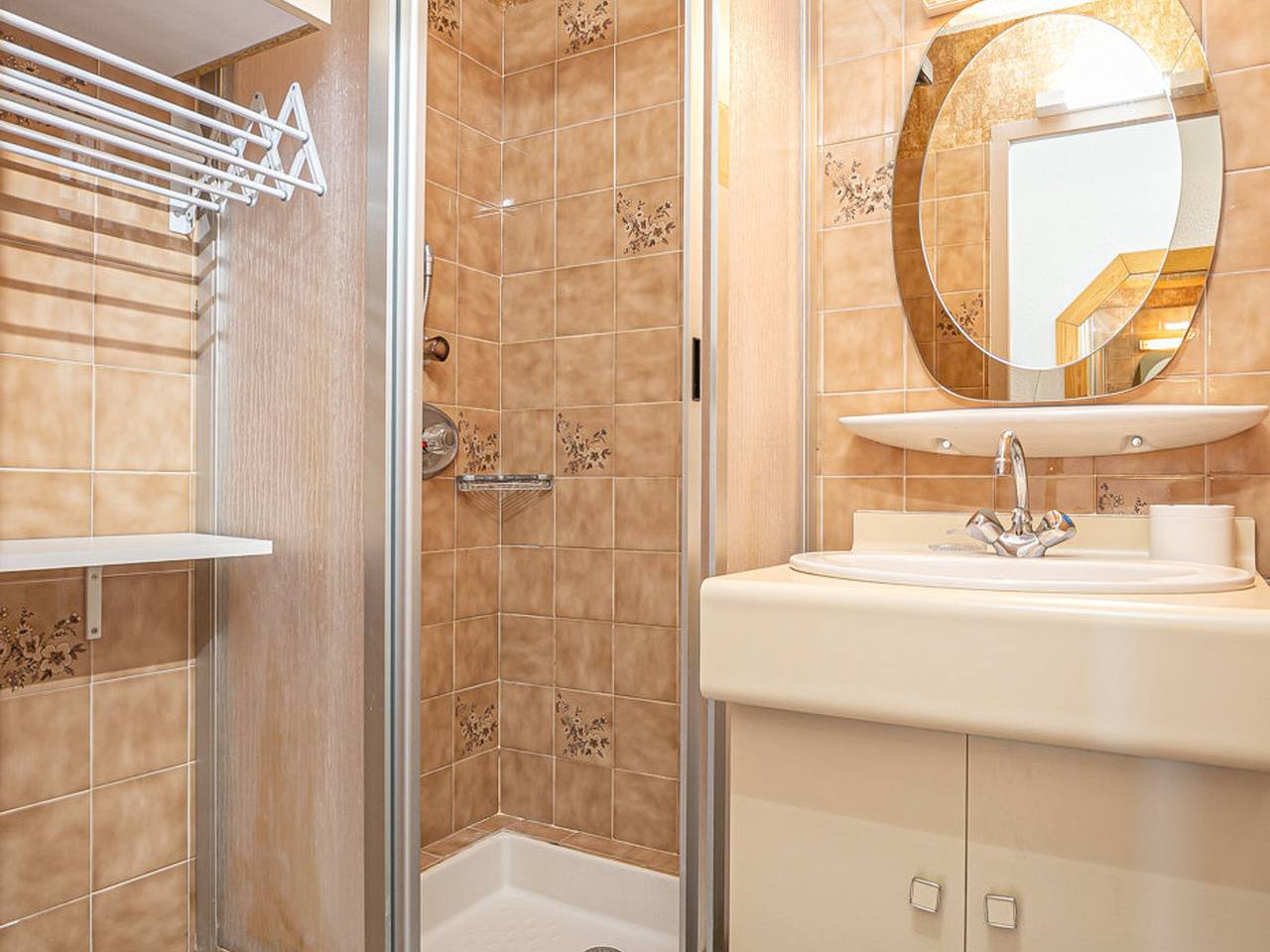 Entire apartment, 2-room apartment with parking and pets allowed in Aussois in Aussois, Saint-Jean-de-Maurienne region
