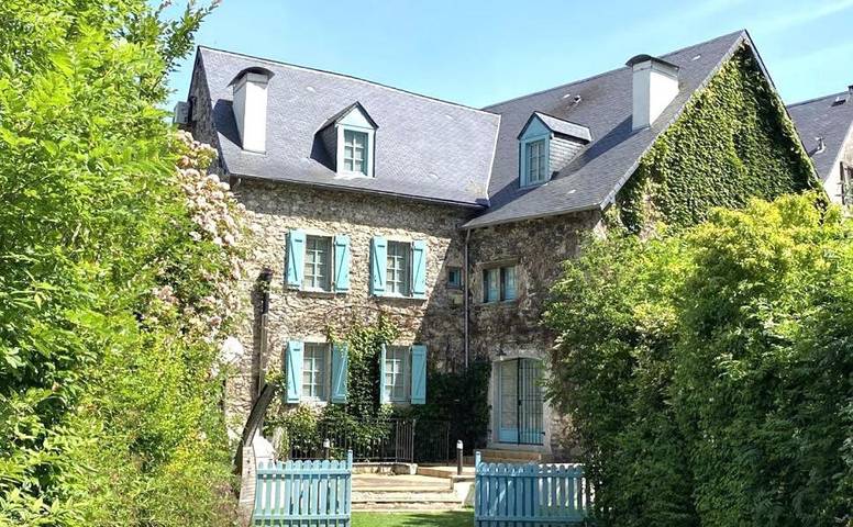 Chambre d’hôte pour 2 personnes, avec Terrasse et Jardin ainsi que Piscine et Vue