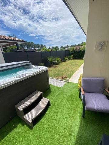 Cottage pour 5 personnes, avec terrasse à Saubion