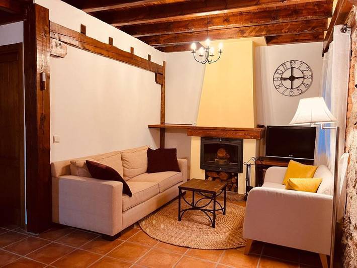 Location de vacances pour 7 personnes, avec vue et terrasse, animaux acceptés à La Adrada - 4