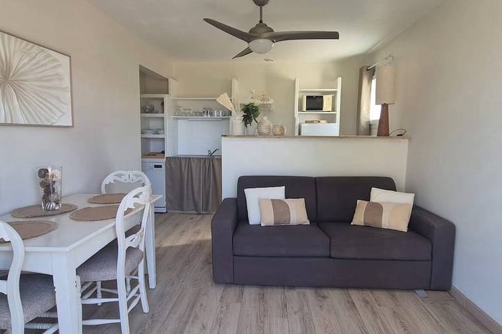 Entire apartment, In the Shadow of the Church Tower - Gîte with a Heated Pool in Calenzana, Calvi region