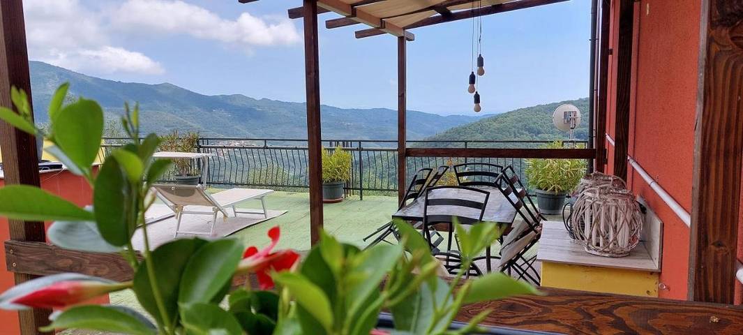 Gîte pour 5 personnes, avec jardin et vue à Lucinasco - 4