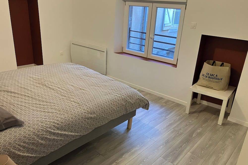 Apartamento entero, Apartment right in the center of town in a quiet backyard in Pont-à-Mousson, Región de Nancy