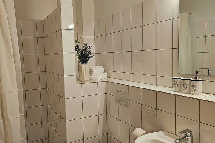 Ganze Wohnung, Schönes Single Apartment I 3min City I P I Waschmaschine I 100m Supermarkt in Ibbenbüren, Kreis Steinfurt