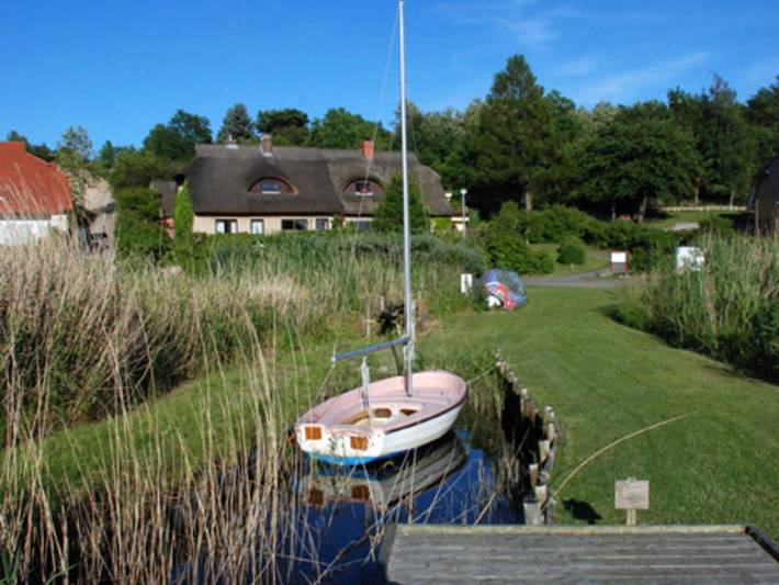 Ferienwohnung für 2 Personen, mit Ausblick und Garten sowie Terrasse und Seeblick, kinderfreundlich in Sellin - 3