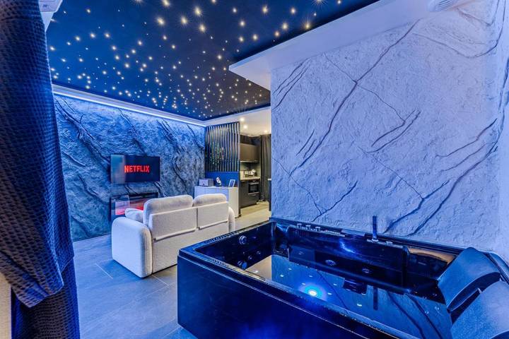 Hôtel pour 2 personnes, avec jacuzzi ainsi que terrasse et sauna à Lesparre-Médoc - 2