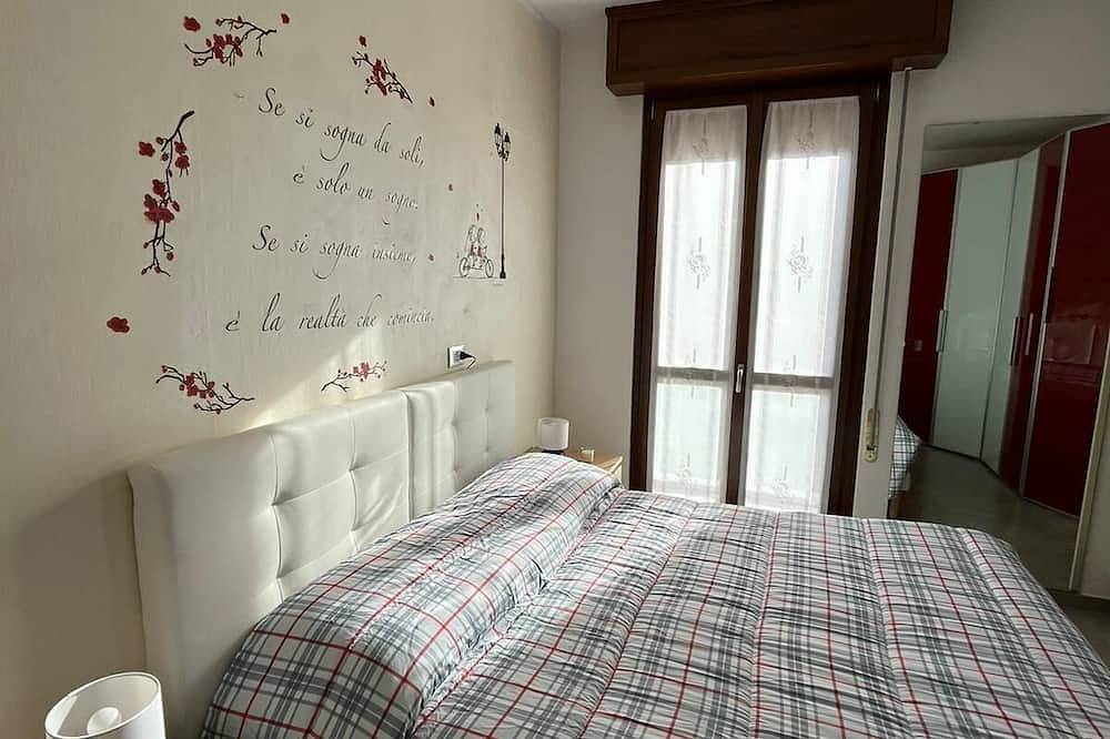 Just a dip away from Lake Iseo is this beautiful apartment in Sulzano, Catena Bresciana Occidentale