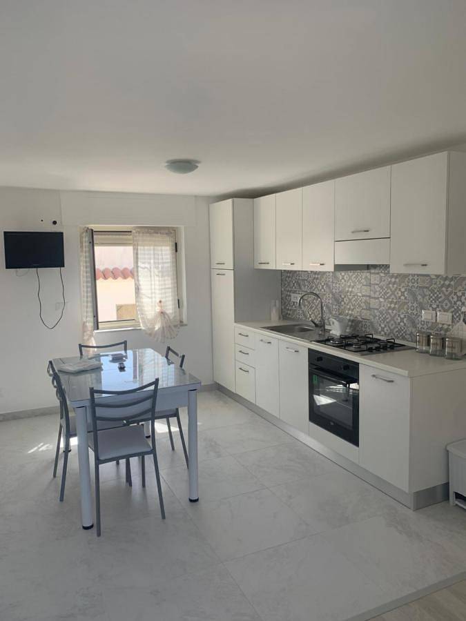 Appartamento per 6 persone, con Balcone e Terrazza nonché Giardino e Piscina a Amantea