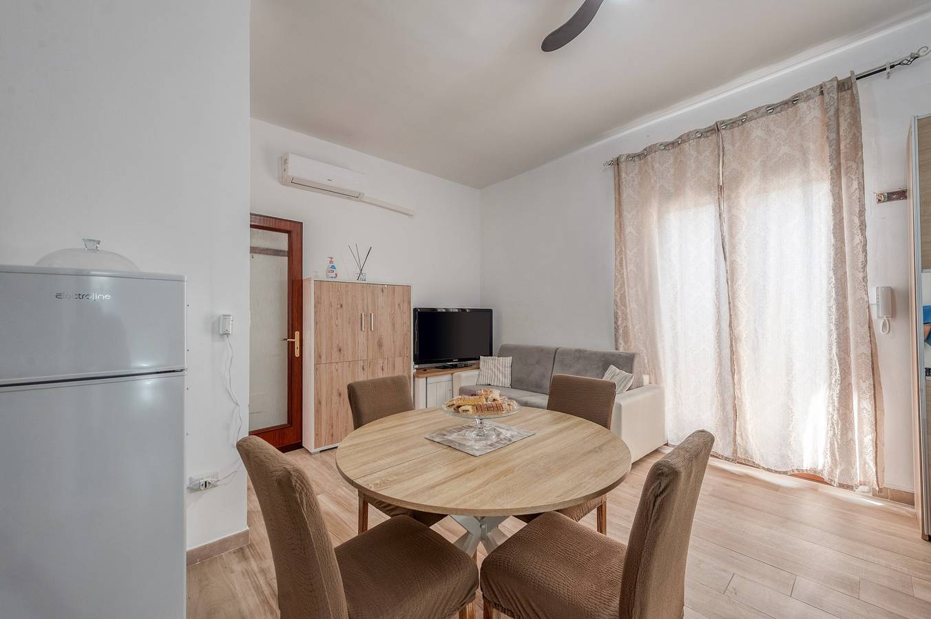 Casa de Férias 'Katia' com Jardim Privado e Ar Condicionado in Cellino San Marco, Salento