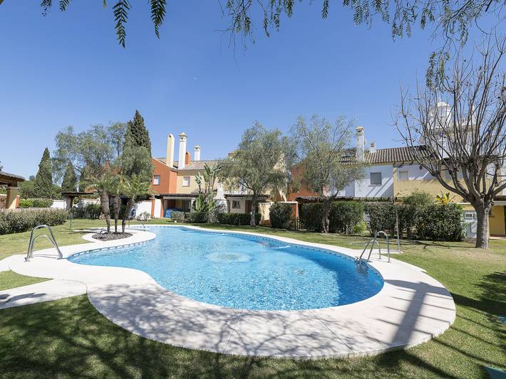 Ferienwohnung für 12 Personen, mit Terrasse und Garten sowie Pool in El Puerto de Santa María