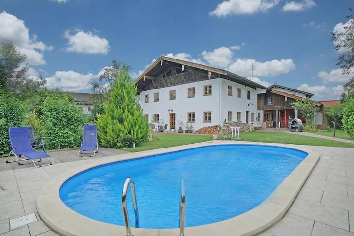 Ferienhaus für 8 Personen, mit Ausblick und Sauna sowie Pool und Garten - 1
