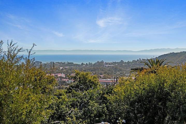 Vacation rental for 8 people, with hot tub and balcony in Santa Barbara