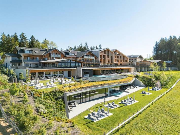 Hotel für 4 Personen, mit Garten und Sauna sowie Ausblick und Pool - 1