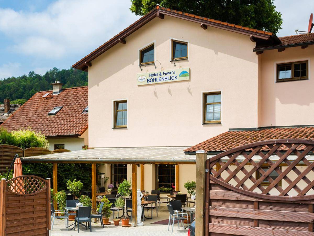 Hotel & Ferienwohnungen Bohlenblick in Saalfeld, Saalfeld/Saale