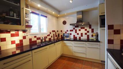 Villa pour 9 Personnes dans Vallon-Pont-d'Arc, Ardèche, Photo 3