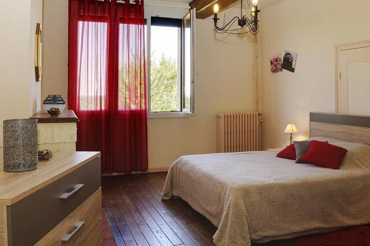 Gîte pour 5 personnes, avec jardin et balcon à Laubressel - 3