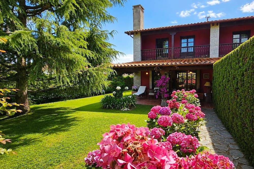 Villa in Llanes with garden near the beach - Castañín in Pancar (Asturias), Llanes