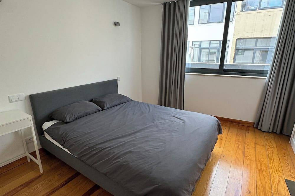 Ganze Wohnung, Charming Duplex on Lisbon's River Tejo in Almada, Halbinsel von Setúbal