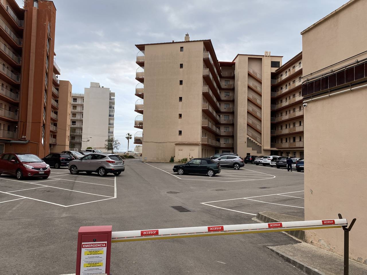 Apartamento entero, Apartamento de vacaciones para 4 personas con terraza in Platja de Sant Margarida (Roses), Roses