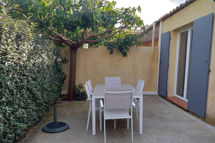Ferienhaus für 4 Personen, mit Terrasse und Garten