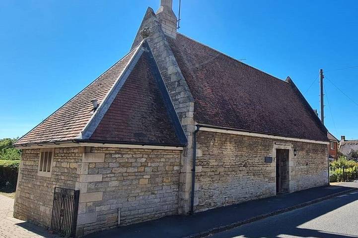 Log cabin for 4 people, with terrace in Rutland