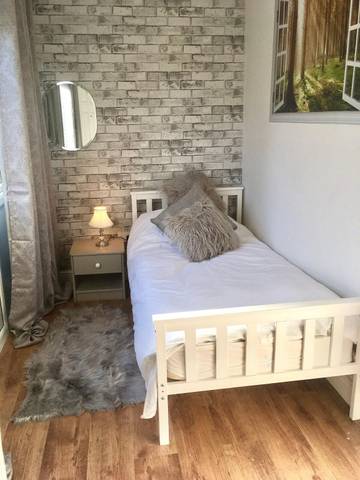 Glamping for 4 People in Ruskington, Lincolnshire, Photo 3