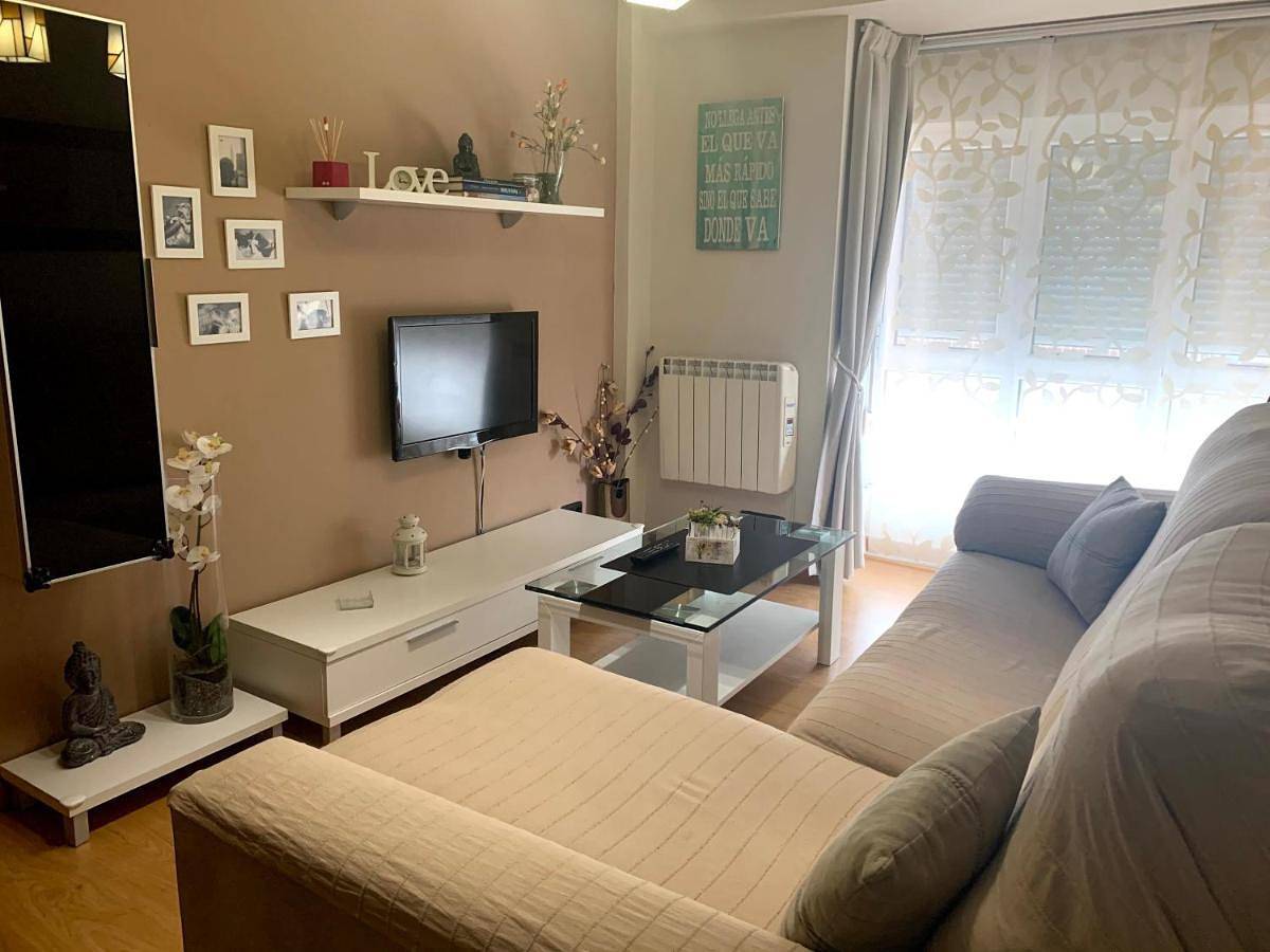 Apartamento entero, Three-Bedroom Apartment in Candás, Carreño