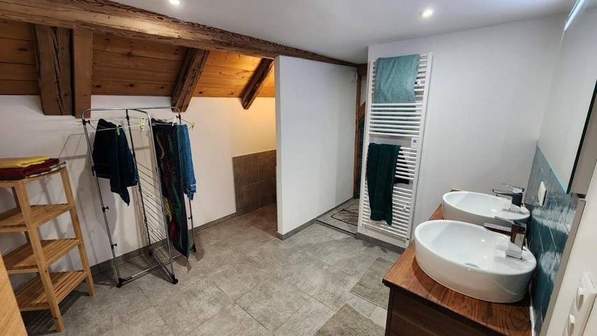 Location de vacances pour 6 personnes, avec balcon et vue à Lathuile - 3