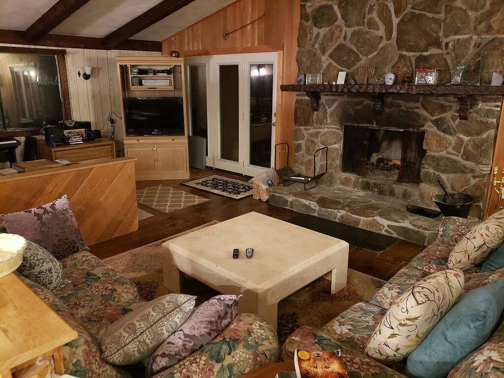 Vacation Home for 12 Guests in Dover (VT), Green Mountain National Forest