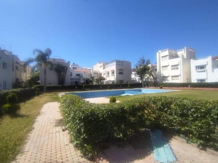 Appartement de vacances pour 3 personnes, avec piscine ainsi que jardin et bassin pour enfant