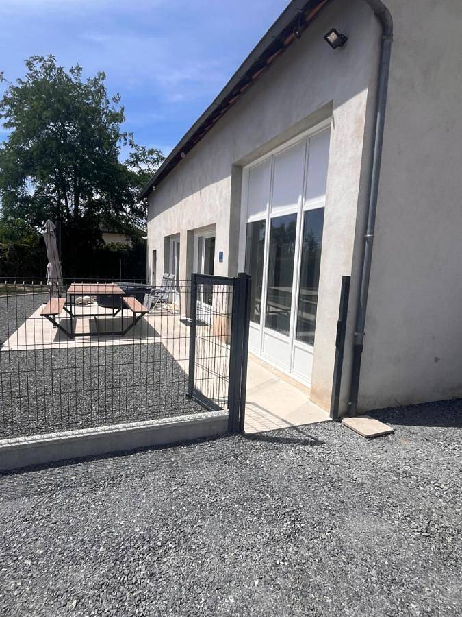Location de vacances pour 15 personnes, avec Jacuzzi ainsi que Terrasse et Jardin à Diou - 3
