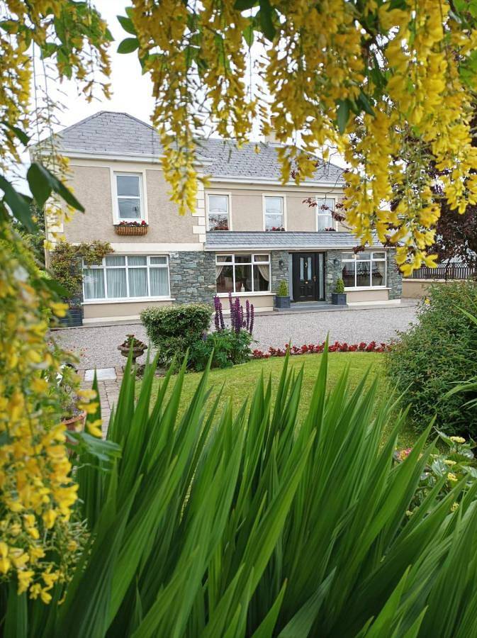 Lodge for 2 people, with Terrace and Garden in Killarney