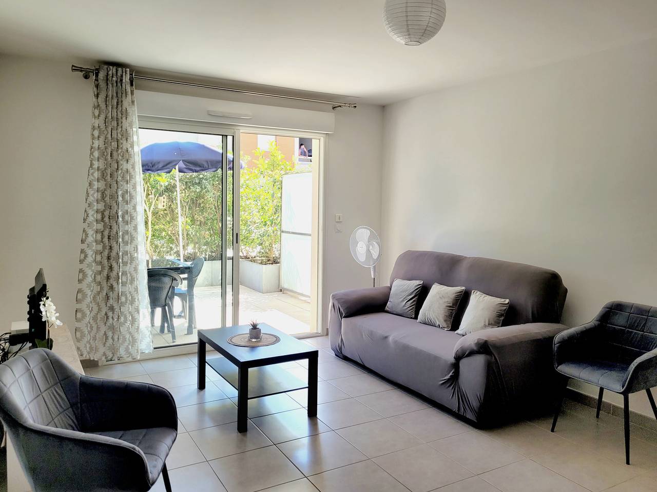 Entire apartment, Modern T3 Apartment, Pool, Garage - Close to Beach in Canet-en-Roussillon - Sleeps 4 in Canet-en-Roussillon, Côte d'Améthyste
