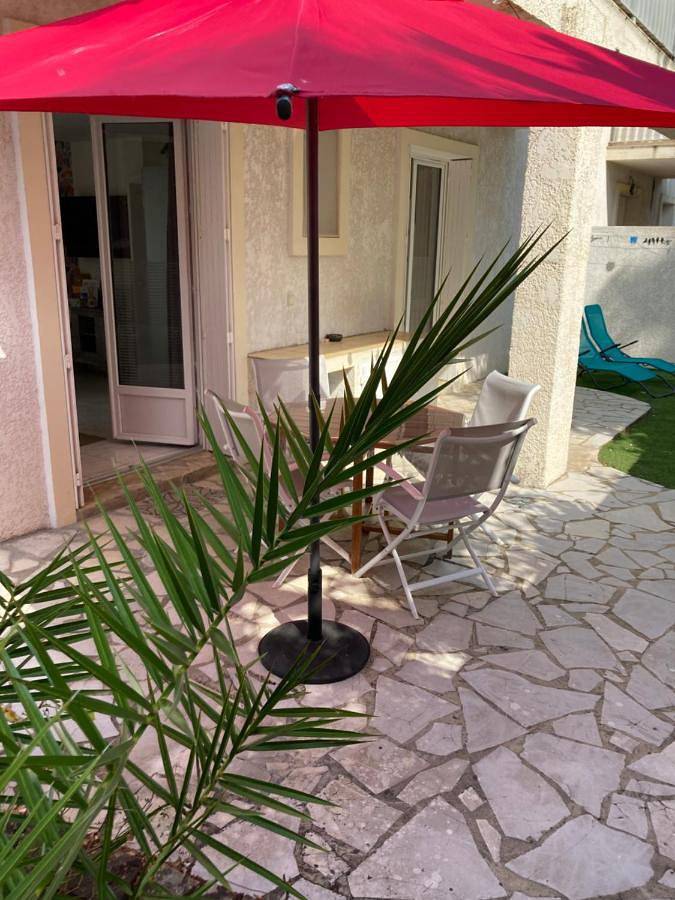 Gîte pour 4 personnes, avec jardin dans Plage de Vallières - 2