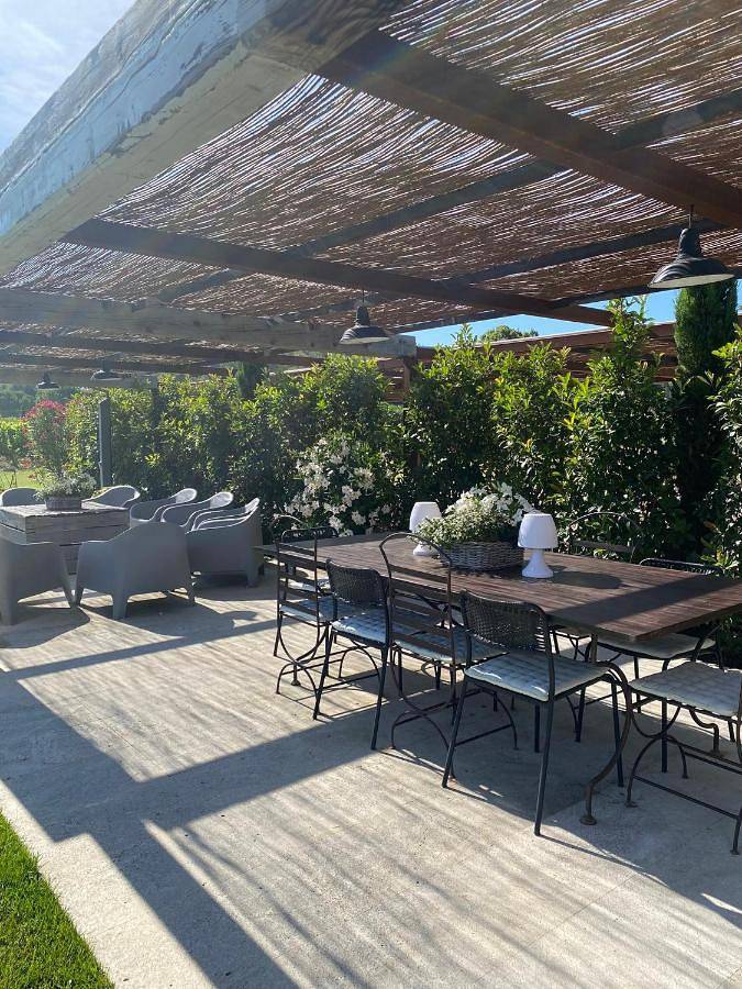 Gîte pour 2 personnes, avec piscine ainsi que jardin et vue, animaux acceptés à Ménerbes - 3