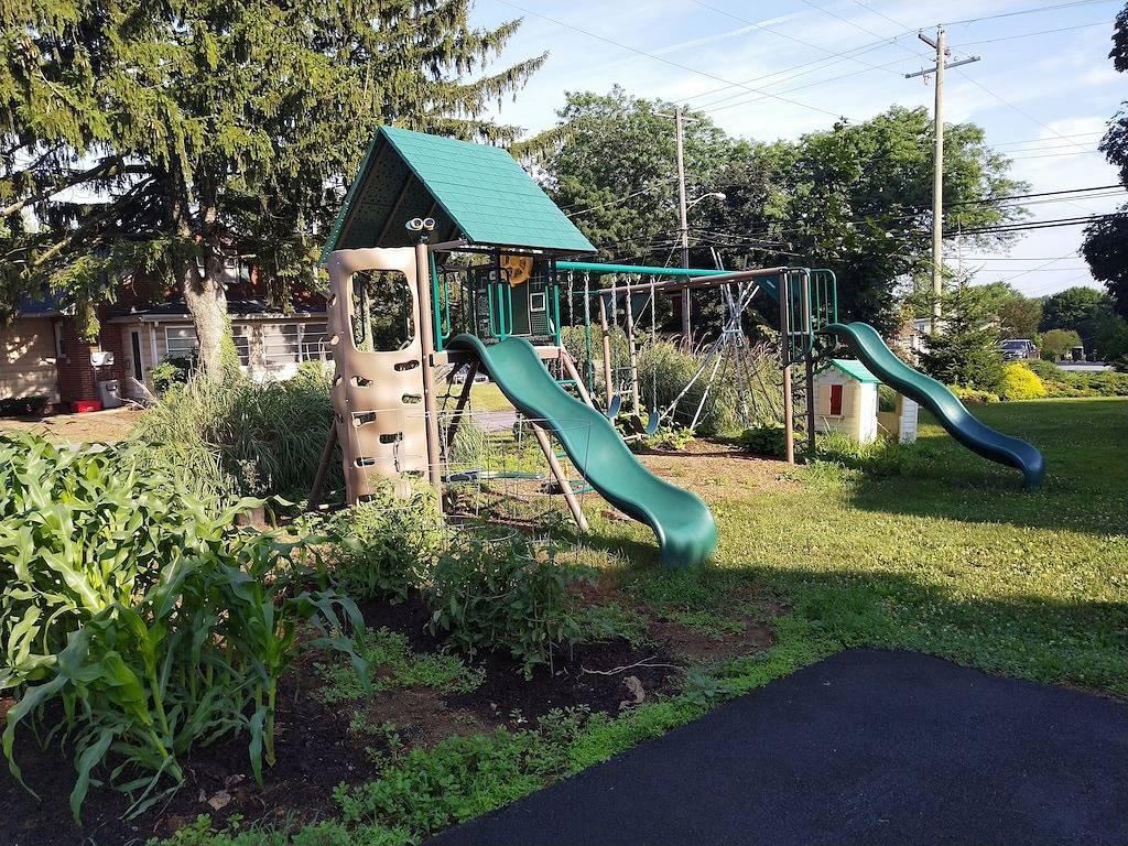 Entspannen Sie in der Nähe aller Attraktionen des Amish Country. Erschwinglich, familienfreundlich. in Leacock-Leola-Bareville, Lancaster County