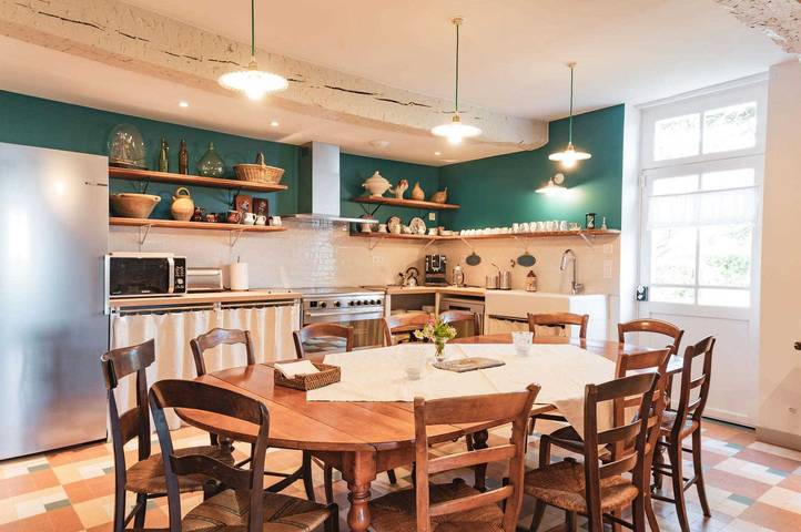 Gîte pour 15 personnes, avec terrasse ainsi que jardin et piscine à Villematier - 4