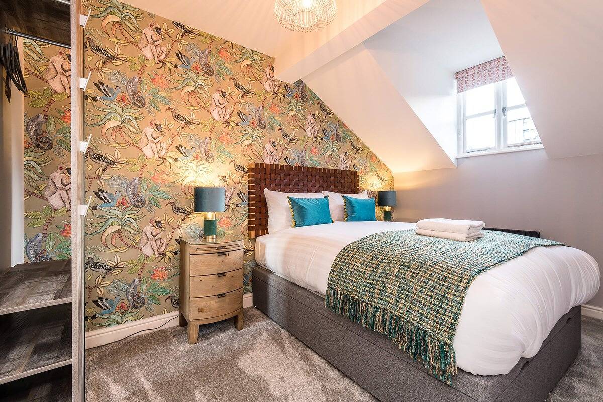 Host & Stay | The Pilgrim Coach House in Liverpool, Merseyside