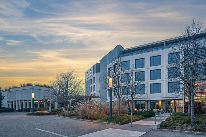 Hôtel pour 4 personnes, avec sauna et jardin à Genas - 2