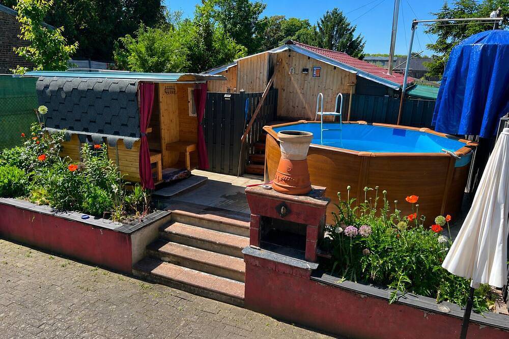 Ganze Wohnung, Gemütliche Maisonette Wohnung mit Pool und Sauna in Grevenbroich in Grevenbroich, Rhein-Kreis Neuss